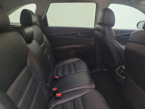 Used 2017 Kia Sorento FWD w/ LX Convenience Package image 19