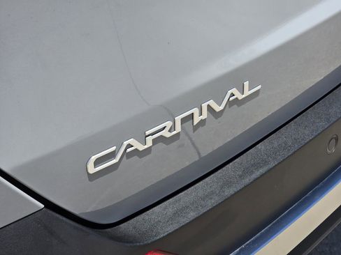 Certified 2026 Kia Carnival SX FWD image 16
