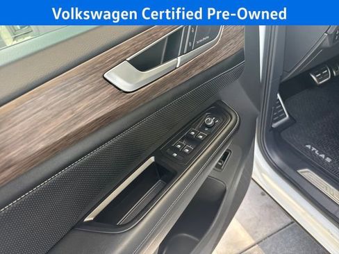 Certified 2024 Volkswagen Atlas SEL Premium R-Line image 15