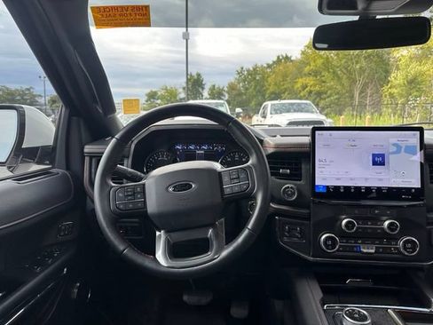 Used 2022 Ford Expedition Max Limited AWD/4WD image 22