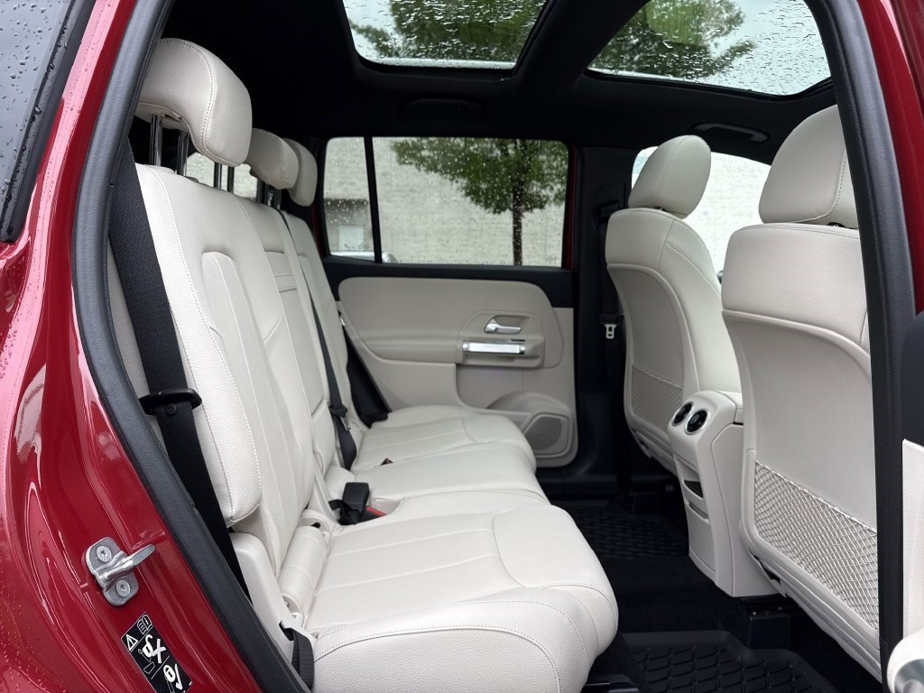 Certified 2025 Mercedes-Benz GLB 250 image 17