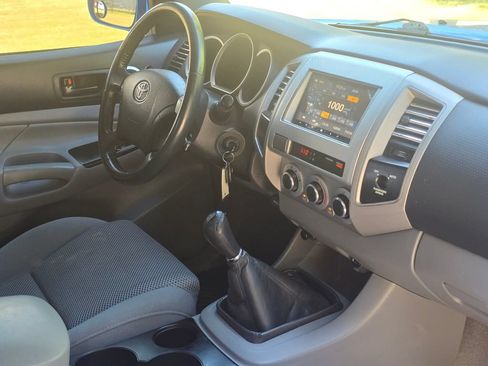 Used 2006 Toyota Tacoma X-Runner RWD image 16