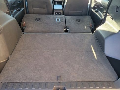Used 2020 Chevrolet Equinox LT image 39