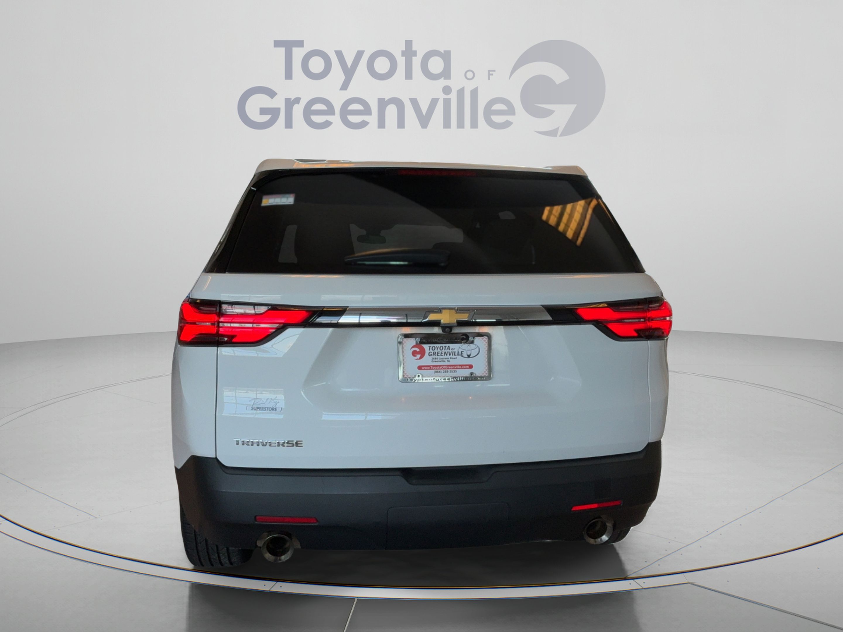 Used 2022 Chevrolet Traverse LS FWD image 5