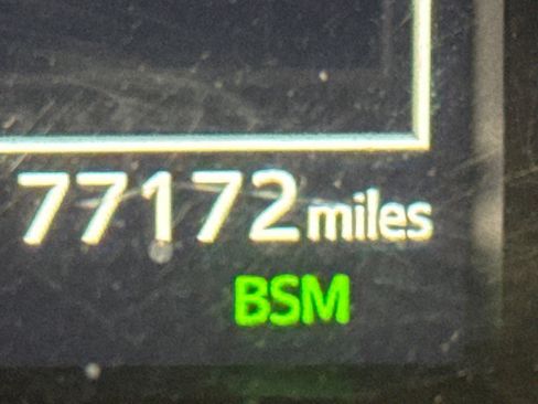 Used 2019 Toyota Highlander XLE FWD image 14