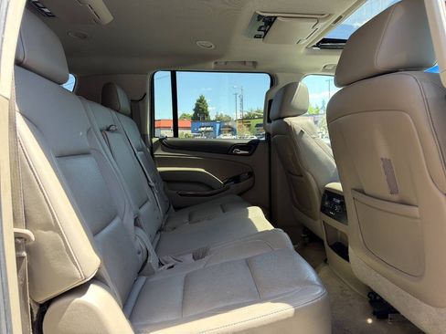 Used 2015 GMC Yukon XL SLT w/ Open Road Package AWD/4WD image 22