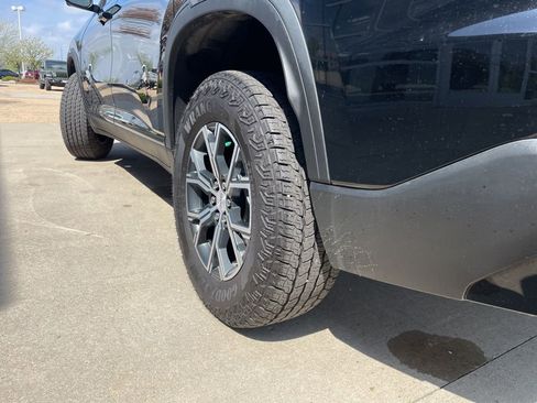 Used 2025 GMC Acadia AT4 w/ LPO, Floor Liner Package image 18