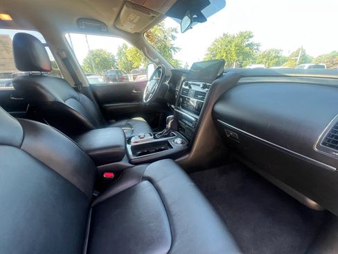 Used 2021 Nissan Armada SV AWD/4WD image 17
