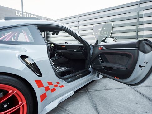 Used 2024 Porsche 911 GT3 RS w/ Weissach Package image 29