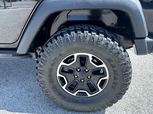 Used 2015 Jeep Wrangler Unlimited Rubicon AWD/4WD image 22