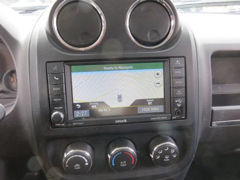 Used 2016 Jeep Patriot High Altitude image 17