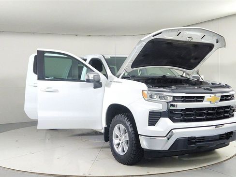 Used 2023 Chevrolet Silverado 1500 LT w/ Work Truck Package image 9
