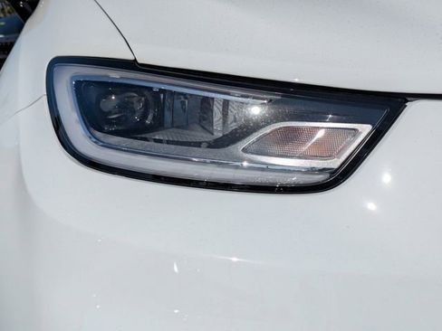 New 2026 Chrysler Pacifica Select FWD image 9