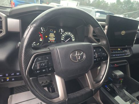 Used 2022 Toyota Tundra SR5 image 9
