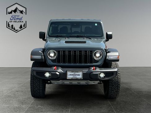 Used 2025 Jeep Gladiator Mojave w/ Convenience Group AWD/4WD image 8
