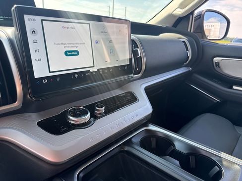 New 2026 Ford Expedition Active RWD image 18