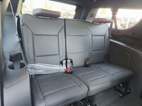 New 2026 Chevrolet Suburban Z71 w/ Comfort Package image 13