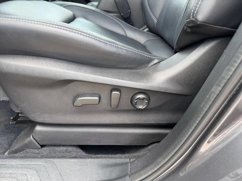 Used 2023 Subaru Ascent Limited AWD/4WD image 17