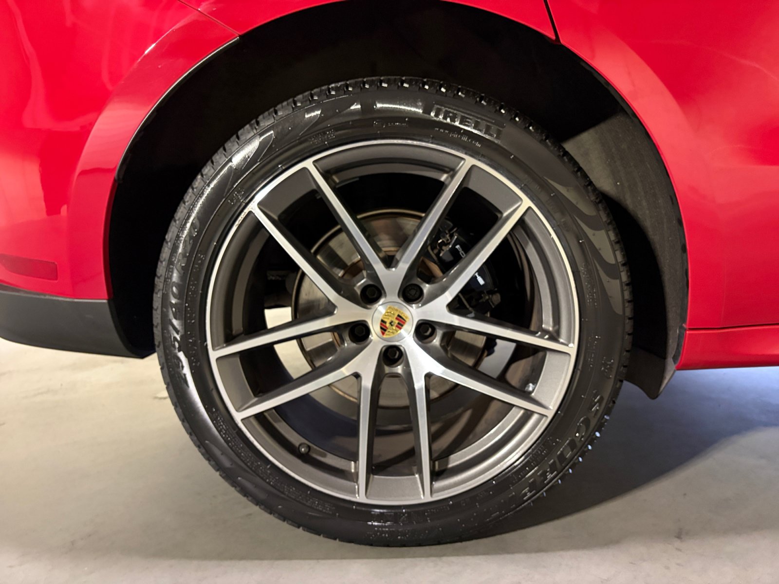 Certified 2023 Porsche Macan S AWD/4WD image 21