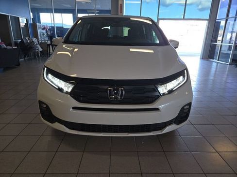 Used 2025 Honda Odyssey EX-L image 3