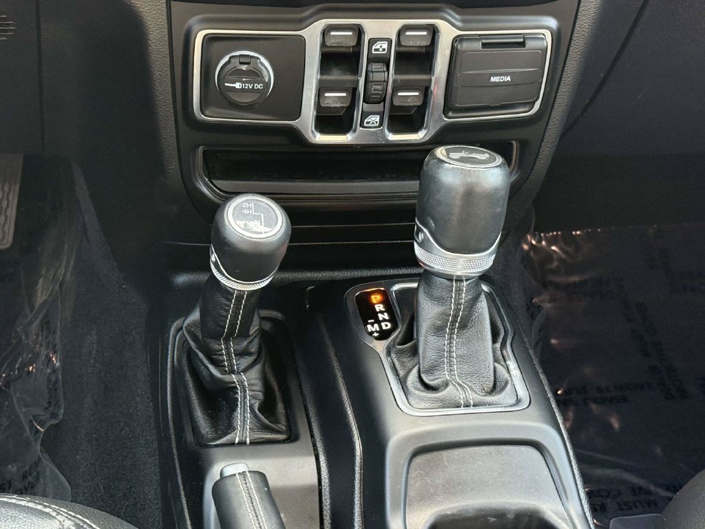 Used 2021 Jeep Wrangler Unlimited Sahara AWD/4WD image 22