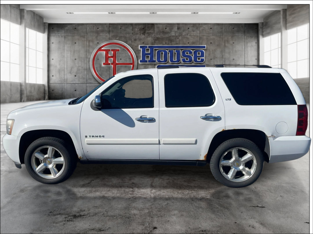 Used 2007 Chevrolet Tahoe LTZ w/ LTZ Preferred Equipment Group AWD/4WD image 8