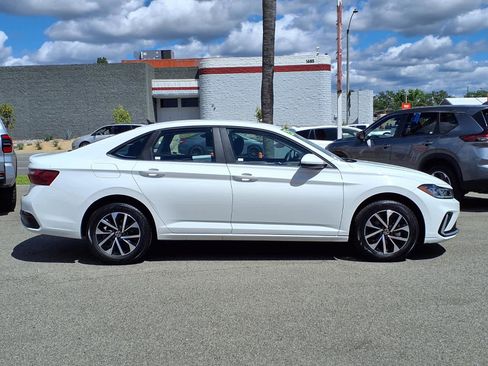 Used 2025 Volkswagen Jetta S FWD image 3