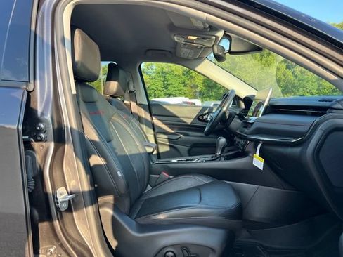 Used 2022 Jeep Compass Trailhawk w/ Trailhawk Elite Group AWD/4WD image 15