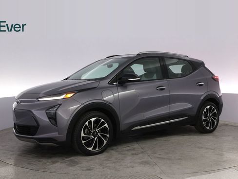 Used 2022 Chevrolet Bolt EUV Premier w/ Sun & Sound Package image 18