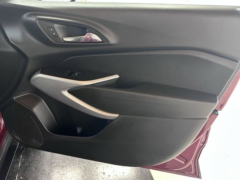 Used 2024 Chevrolet Trax LS image 39