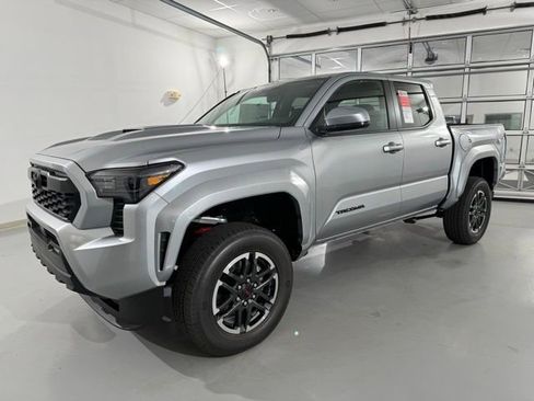 New 2025 Toyota Tacoma TRD Sport image 9