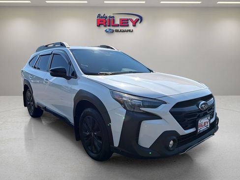 Used 2025 Subaru Outback Onyx Edition XT w/ Tech Package 3 AWD/4WD image 8