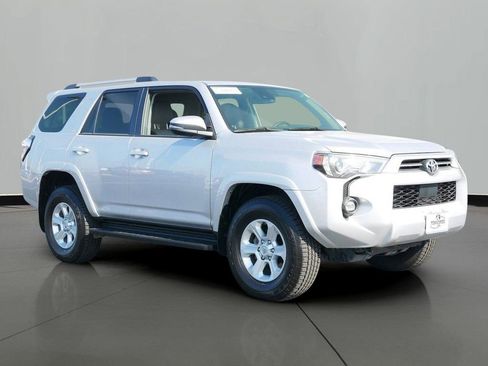 Used 2024 Toyota 4Runner SR5 Premium image 4