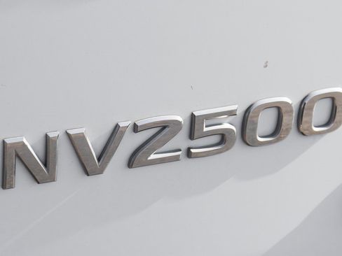 Used 2018 Nissan NV 2500 SV w/ Navigation Package image 39