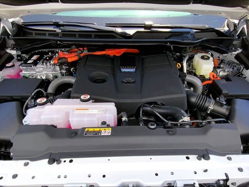 New 2026 Toyota Tundra Platinum AWD/4WD image 14