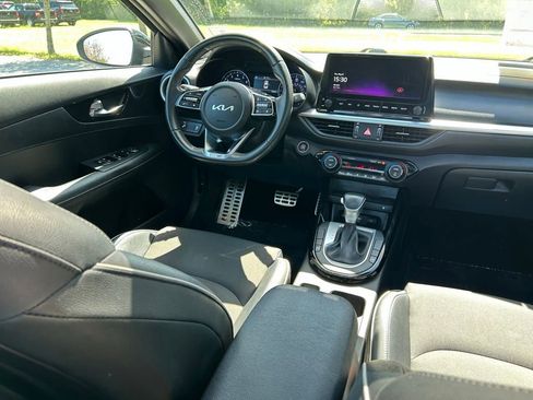 Used 2024 Kia Forte GT-Line w/ GT-Line Premium Package FWD image 9