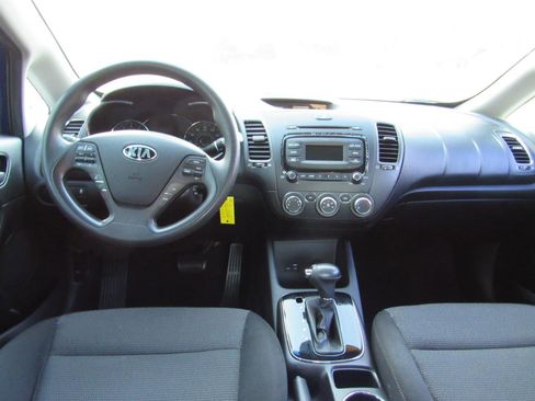 Used 2018 Kia Forte LX image 6