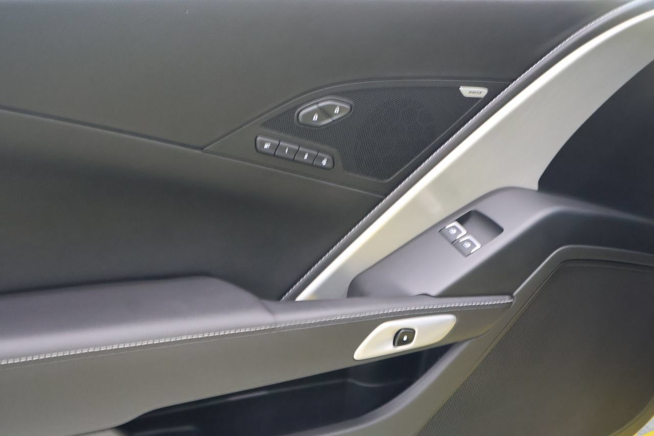 Used 2017 Chevrolet Corvette Grand Sport RWD image 9