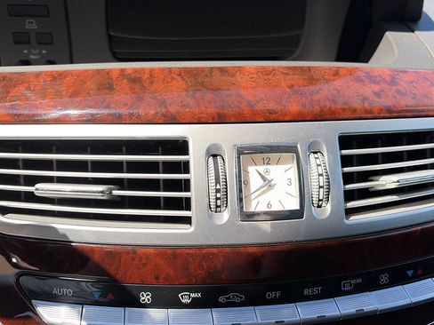 Used 2009 Mercedes-Benz S 550 4MATIC image 23