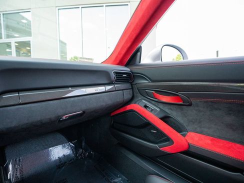 Used 2018 Porsche 911 GT2 RS RWD image 52