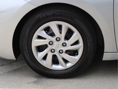 Used 2020 Hyundai Elantra SE w/ Cargo Package (C1) FWD image 38