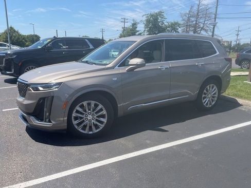 Used 2023 Cadillac XT6 Premium Luxury w/ Technology Package AWD/4WD image 1