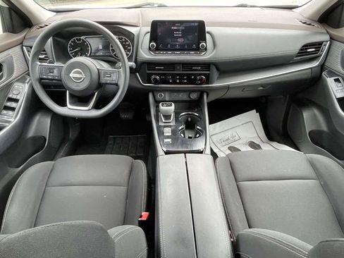 Used 2023 Nissan Rogue S FWD image 11