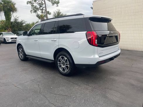 Used 2025 Ford Expedition Active AWD/4WD image 3
