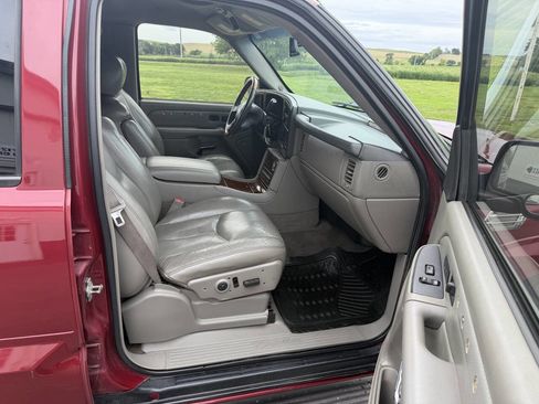 Used 2004 Cadillac Escalade EXT AWD/4WD image 19