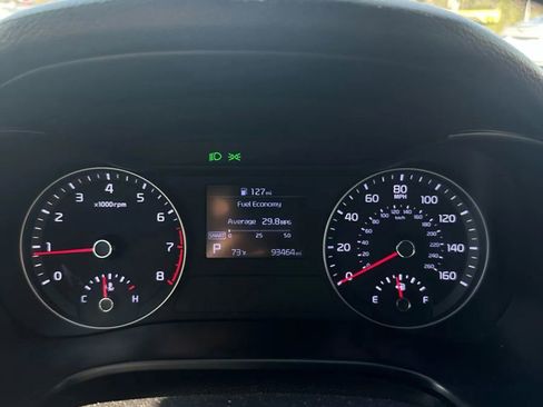 Used 2019 Kia Forte LXS image 7