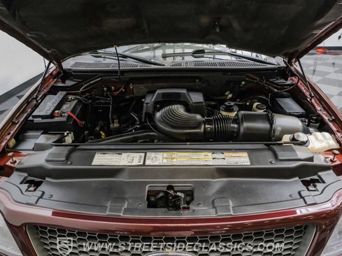 Used 2000 Ford F150 Lariat RWD image 3
