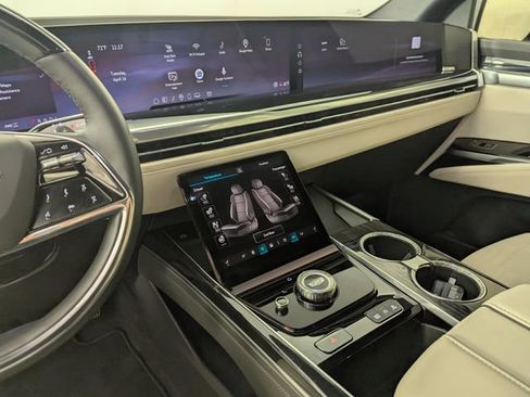 Used 2025 Cadillac Escalade Sport w/ Touring Package AWD/4WD image 19