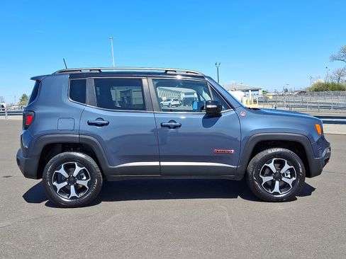 Certified 2022 Jeep Renegade Trailhawk AWD/4WD image 7
