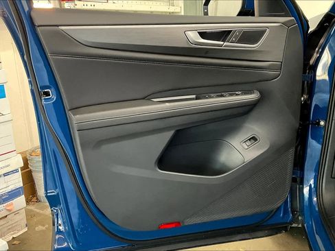 New 2025 Volkswagen Atlas Cross Sport SE image 24